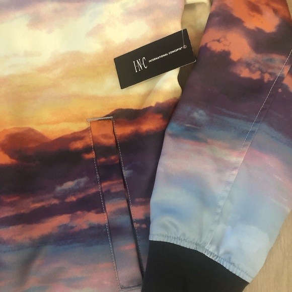 Men’s new INC colorful scenery wind breaker style jacket. Size XL - Picture 5 of 5